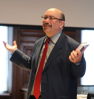 Dr. Eduardo Echeverria